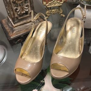 Nine West 3” taupe sling back heels. GUC